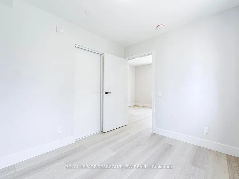 145 Clapperton St #204 — Photo 44