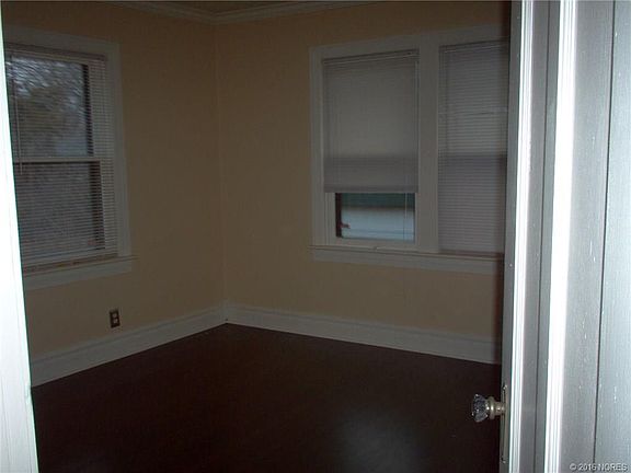 5th image of 541 S Zurich Ave E