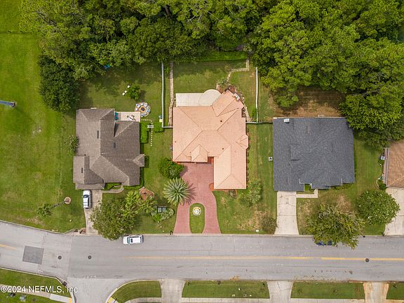 5th image of 11984 LAKE FERN Drive
