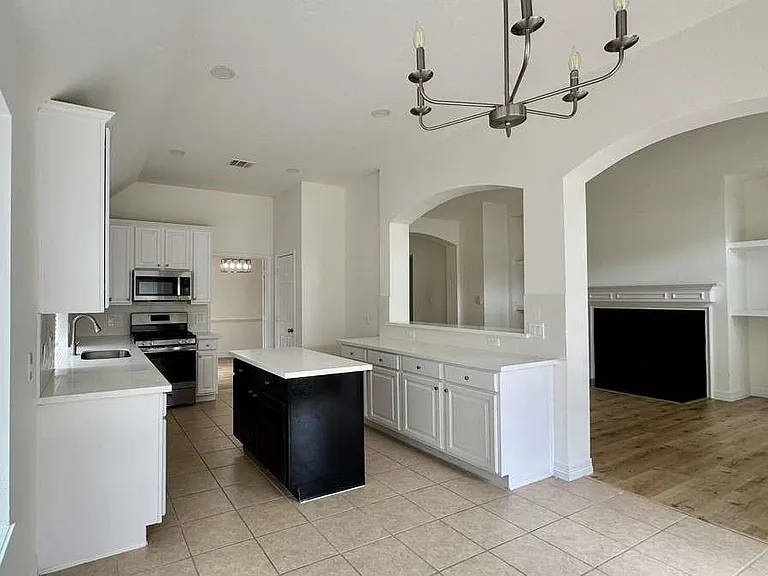 7510 Golden Thistle Ln — Photo 8