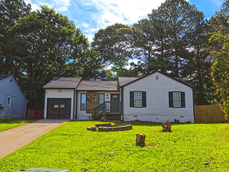 2056 Corners Cir — Photo 1
