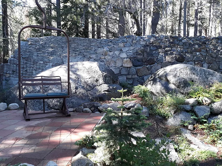 21572 Donner Pass Rd — Photo 38