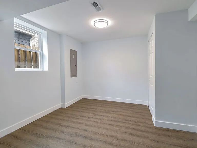 9202 3rd St — Photo 14