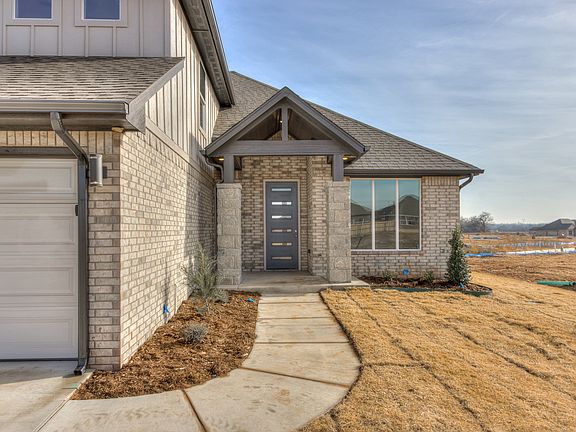 3rd image of 4700 Bermuda Dr