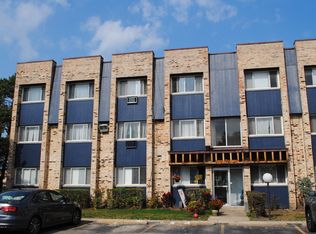 8667 W Foster Ave #2C, Chicago, IL 60656