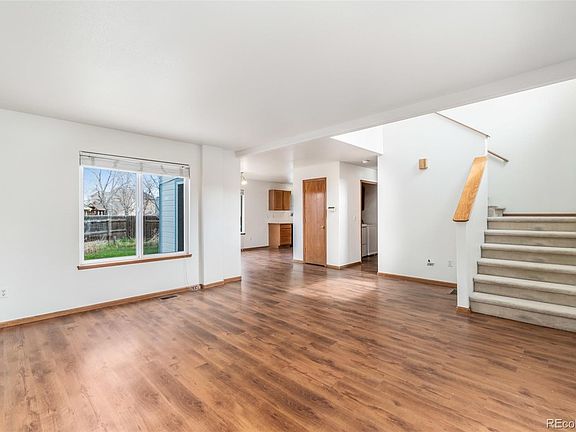 4th image of 462 Soar Ln