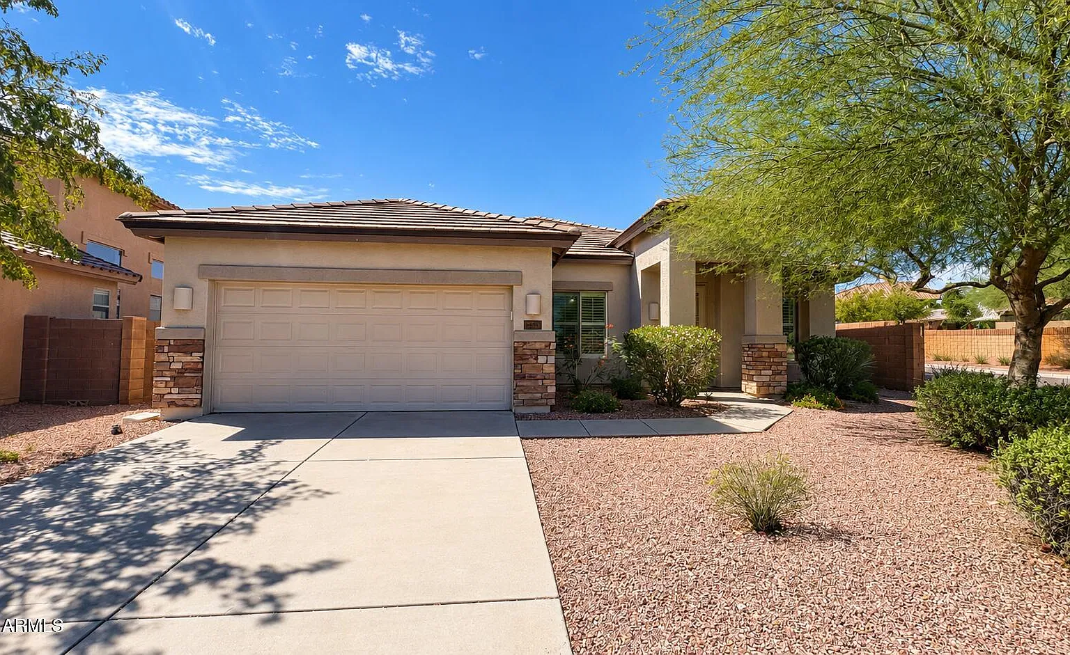 4 bed, 2.0 bath, 2166 sqft, $2,225 — Photo 1