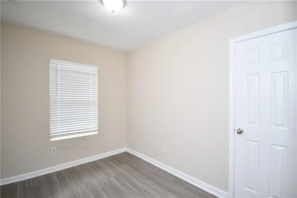 4 bed, 2.5 bath, 1472 sqft, $1,600 — Photo 3