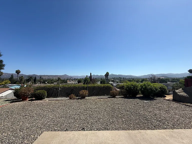 740 Highland St — Photo 31