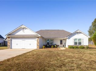15 President Dr, Fort Mitchell, AL 36856