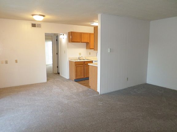 3rd image of 1620 Fairchild Ave APT 10