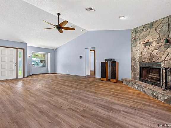 4th image of 2393 W Fairway Loop
