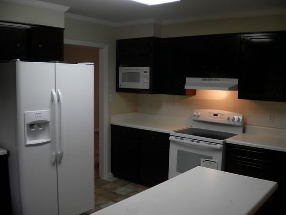 4th image of 4371 Creekview Dr