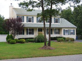1 Deborah Dr, Westhampton Beach, NY 11978