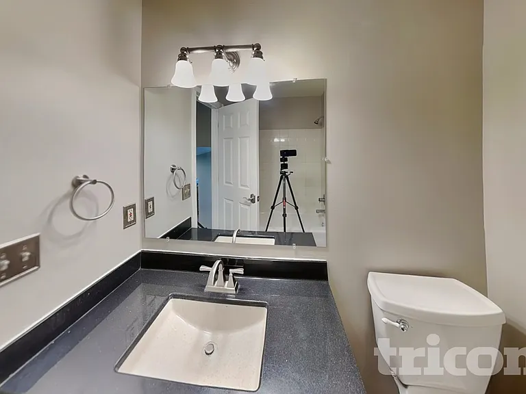 7429 Chesham Ln — Photo 15