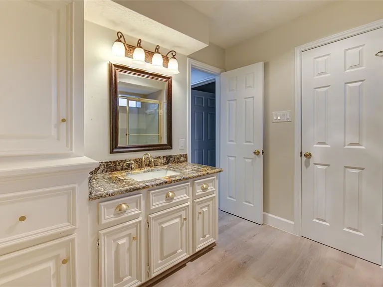 714 Last Arrow Dr — Photo 44