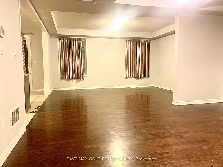9 Troyer St #UPPER — Photo 6
