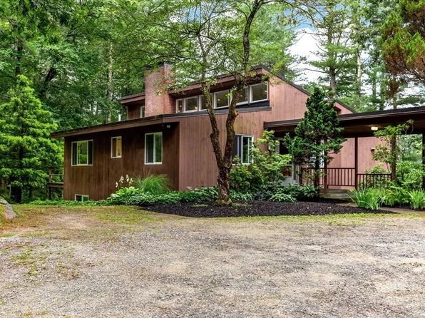 738 Lowell Rd, Groton, MA 01450