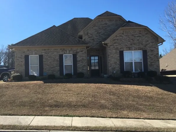 1252 Pebble Creek Cir, Gardendale, AL 35071
