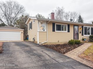 481 Lauren Ln, Buffalo Grove, IL 60089