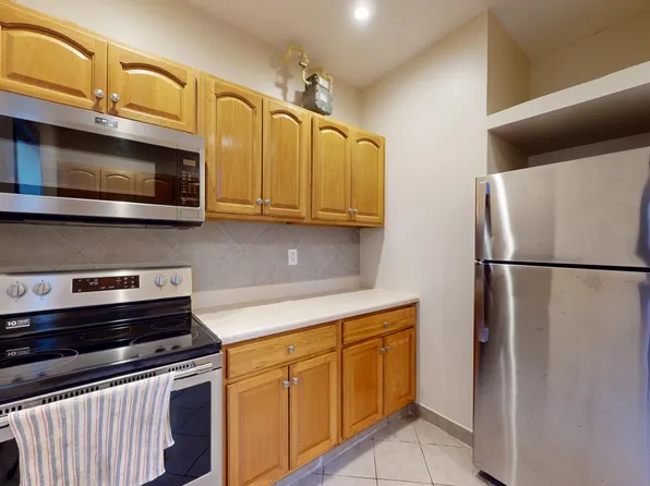 563 West 184th Street image 1 of 11