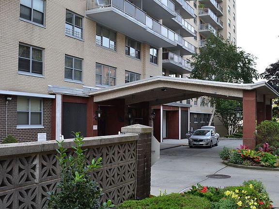 3rd image of 175-20 Wexford Ter APT 2C