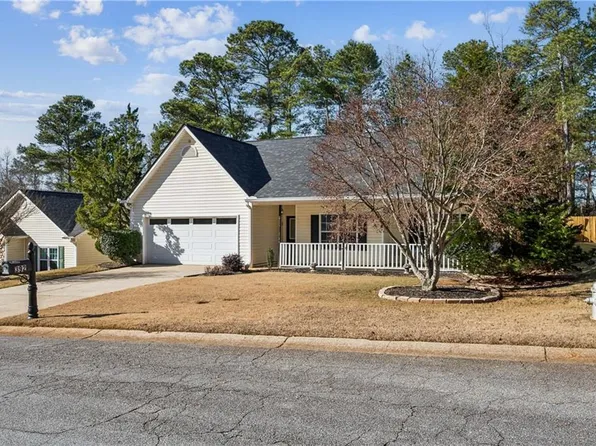 392 Clarion Rd, Lawrenceville, GA 30043