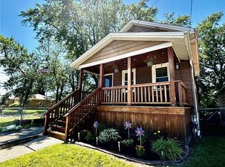 61 Alpine Pl, Cheektowaga, NY 14225