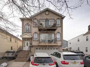 32 Kossuth St FLOOR 2, Newark, NJ 07105