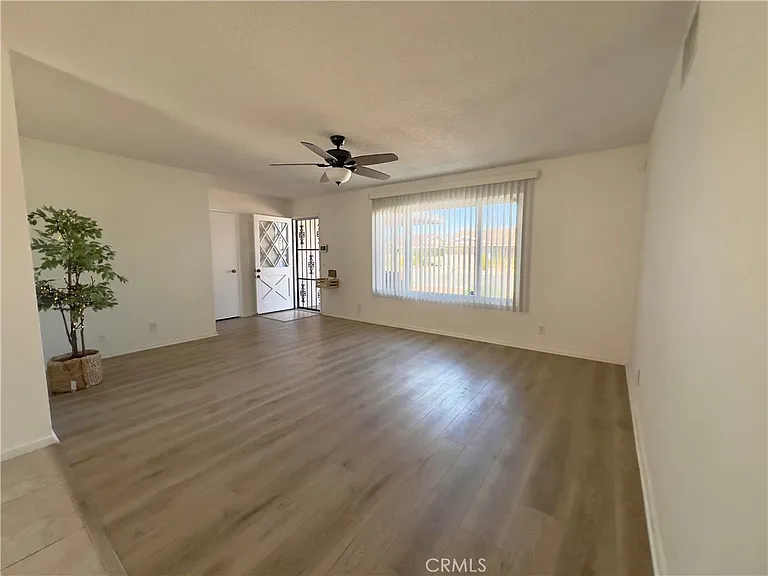 1521 W Westmont Ave — Photo 3