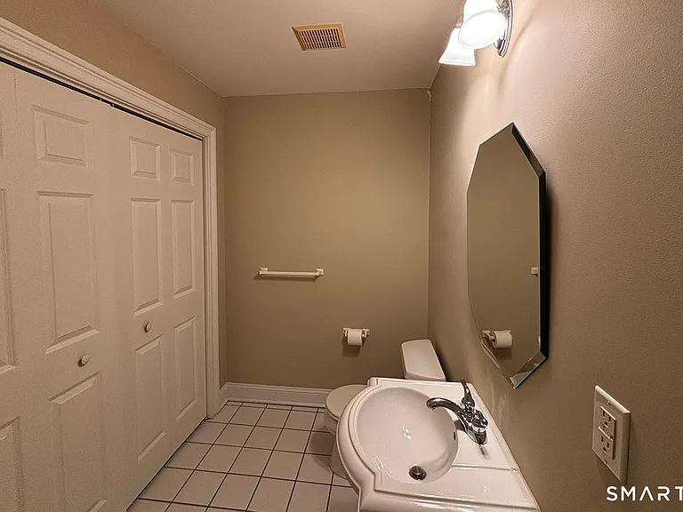 405 S Pine Creek Rd — Photo 9