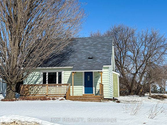 2nd image of 349 Raglan St N