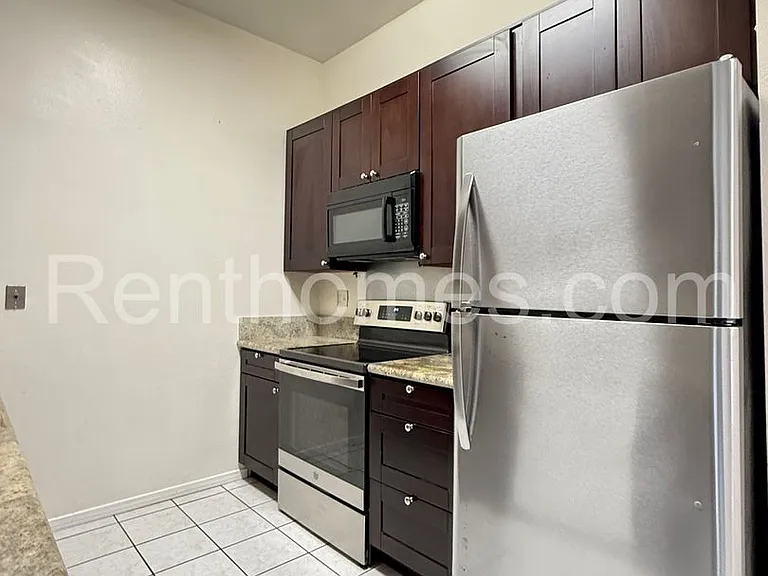 8320 Regents Rd #1H — Photo 9