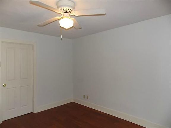 3rd image of 1303 Kinney Ave #B