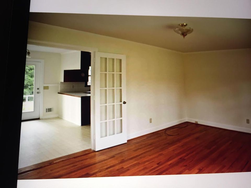 2nd image of 434 Clearbrook Dr