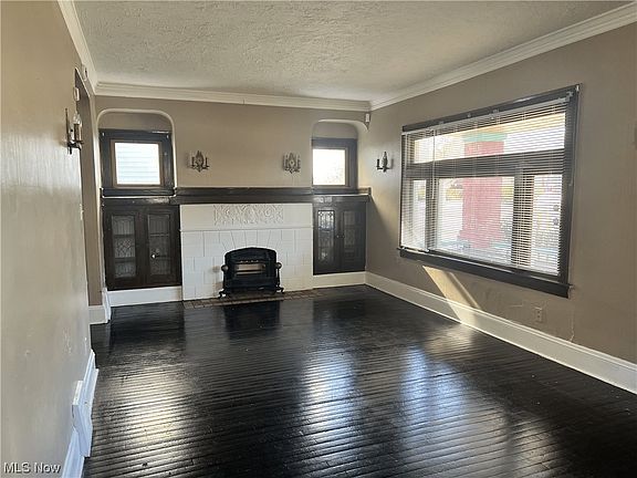 3rd image of 4172 E 147th St