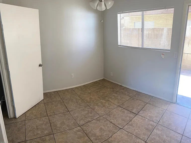3302 W Northern Ave #2 — Photo 11