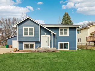 2229 Windflower Dr, Norwalk, IA 50211
