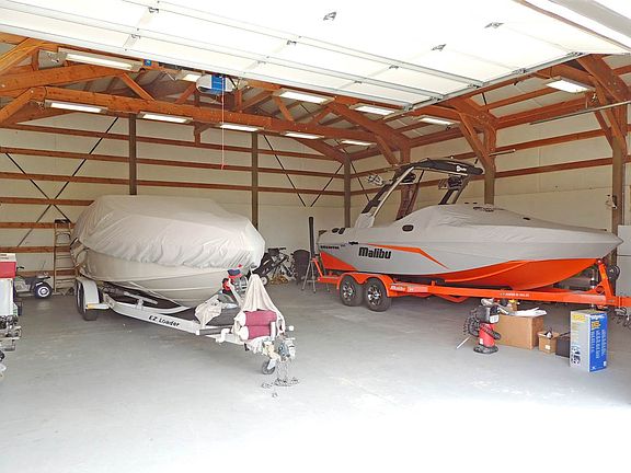 4th image of 42115 Deer Meadows Dr. N.