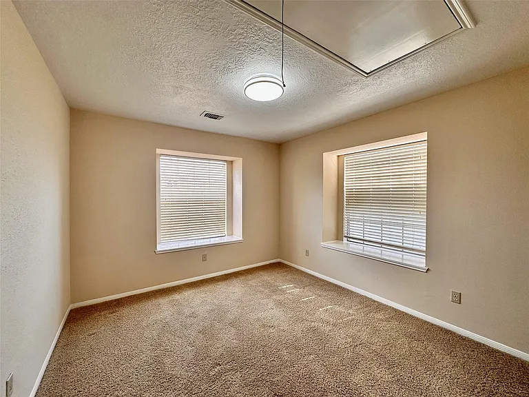 6437 Chatham Island Ln — Photo 19