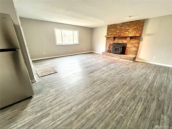 5th image of 7818 Alvira Ave