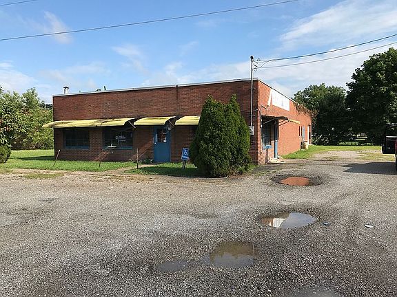 2nd image of 108 W Hill St