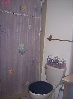 5th image of 201 Deerwood Ln