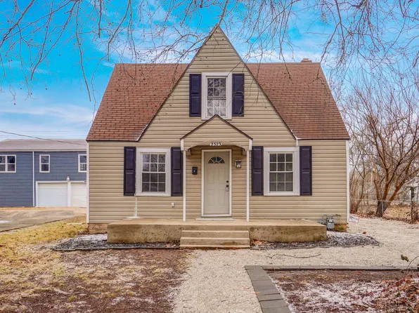 2323 W Walnut Street, Springfield, MO 65806