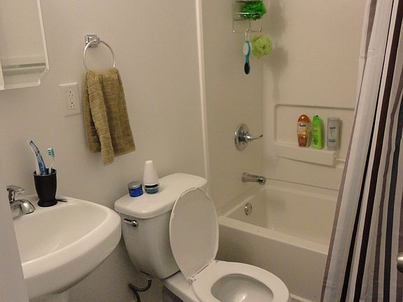 4th image of 1829 N 17th St #1