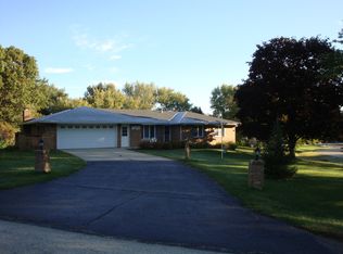 2342 Crestway Ct, Belvidere, IL 61008