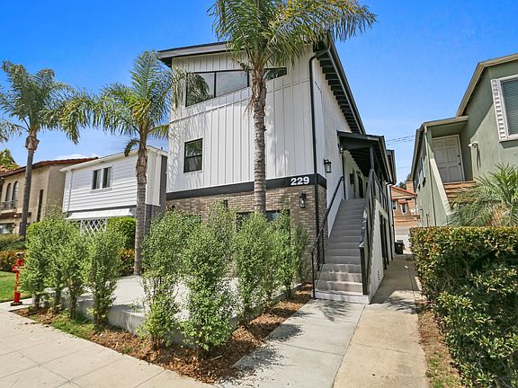 2nd image of 229 Granada Ave Unit 3