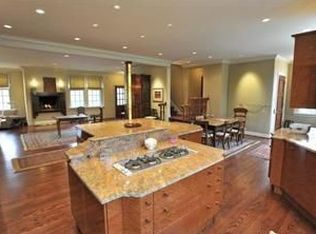 6405 Wenonga Rd, Mission Hills, KS 66208