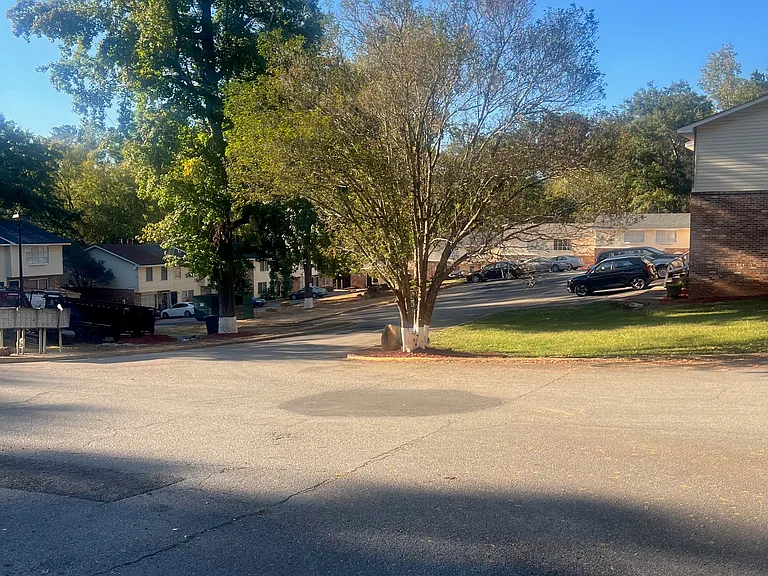 2363 Tredway Dr #1A — Photo 7
