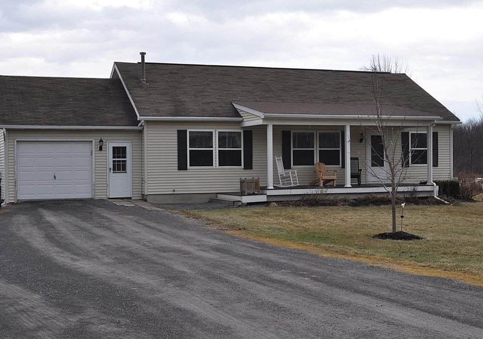 1st image of 1667 Oak Leaf Ln